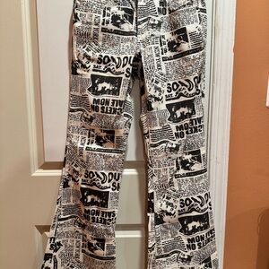 Garage Black and White Graphic Denim Size 23